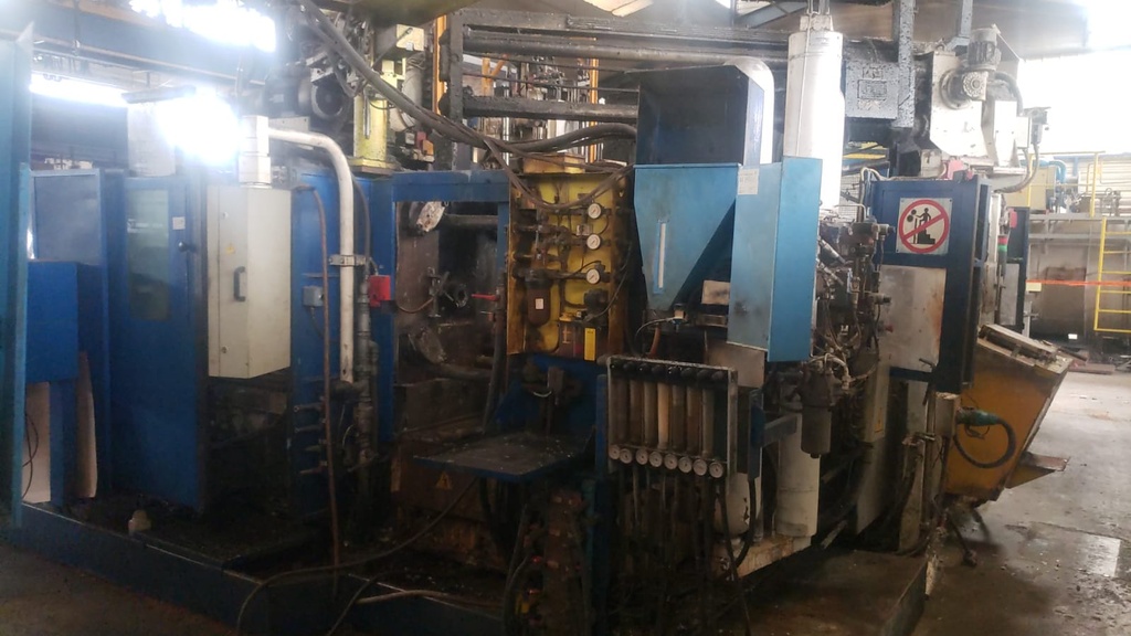 Lot 306 - Ilot de moulage vendu APEX 5.jpg