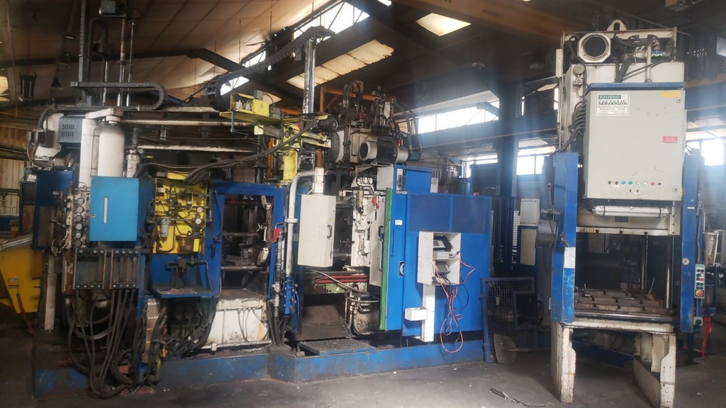 Lot 306 - Ilot de moulage vendu APEX.jpg