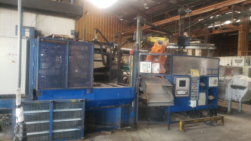 Lot 309 - Ilot de moulage 900T2 3.jpg