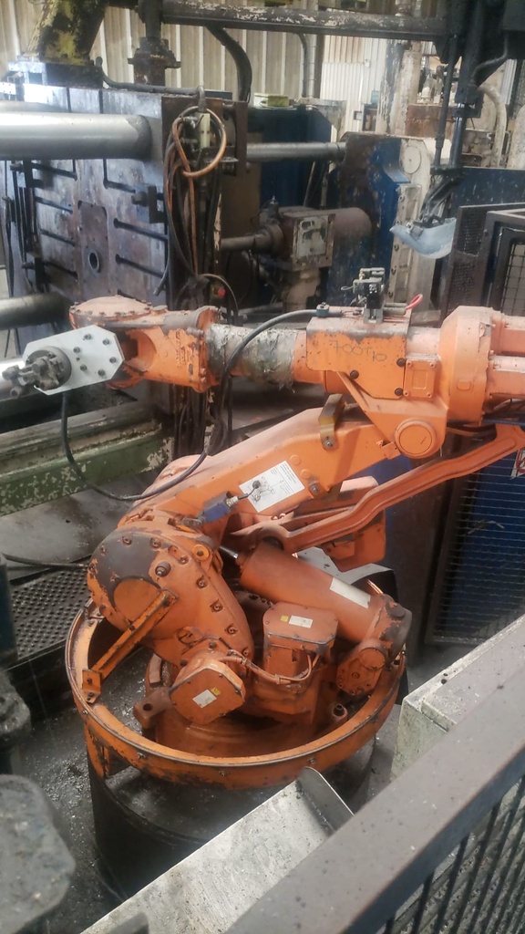 Lot 310 - Ilot de moulage 700T6 (DE51A46) 4.jpg