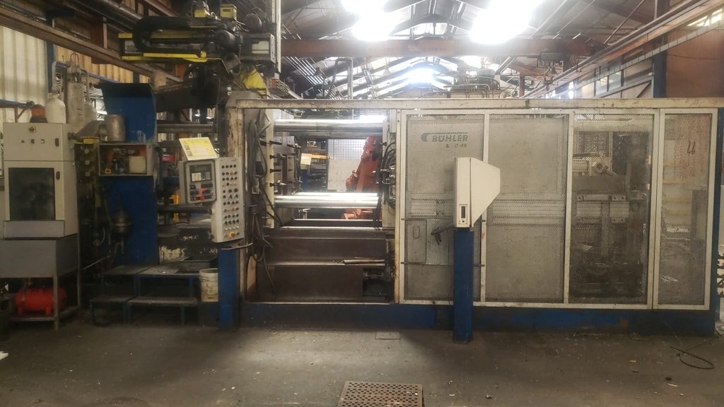 Lot 314 - Ilot de moulage 700T1 4.jpg