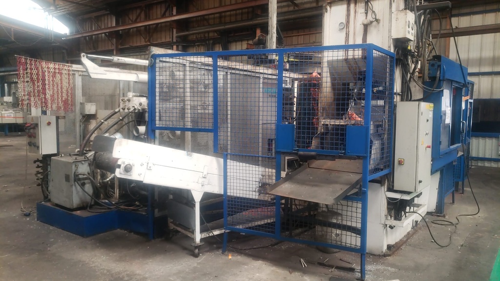 Lot 314 - Ilot de moulage 700T1 2.jpg