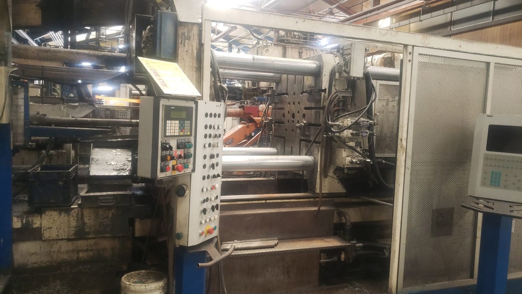 Lot 315 - Ilot de moulage 700T2 2.jpg
